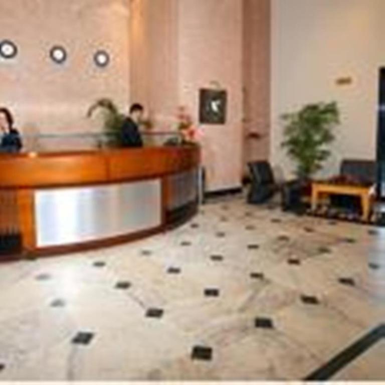 Indismart Hotel كولكاتا المظهر الخارجي الصورة