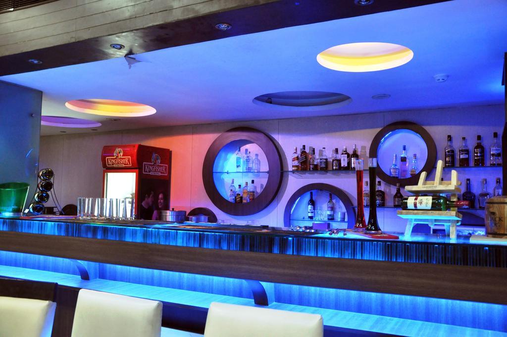 Indismart Hotel كولكاتا المظهر الخارجي الصورة