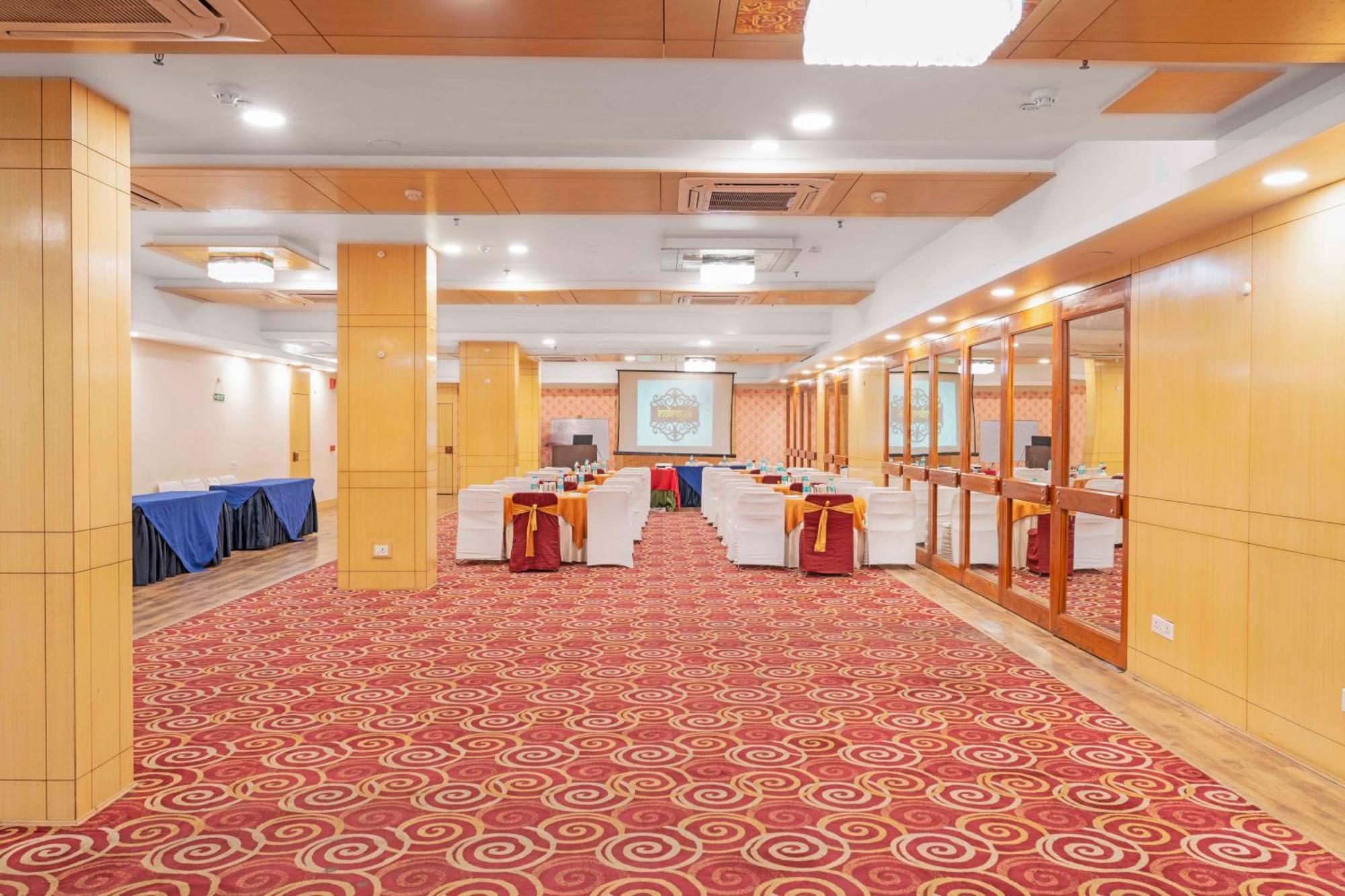 Indismart Hotel كولكاتا المظهر الخارجي الصورة
