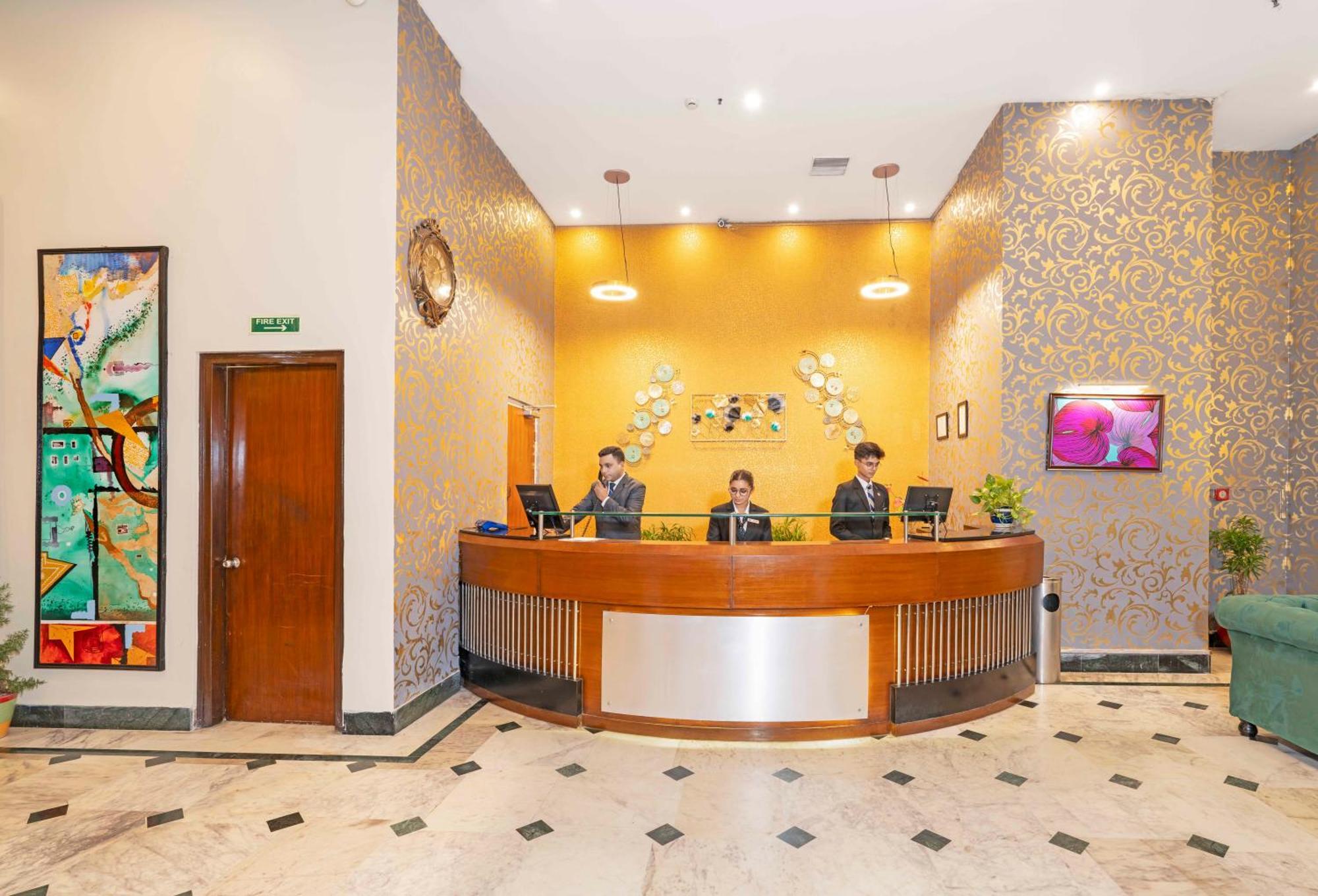 Indismart Hotel كولكاتا المظهر الخارجي الصورة