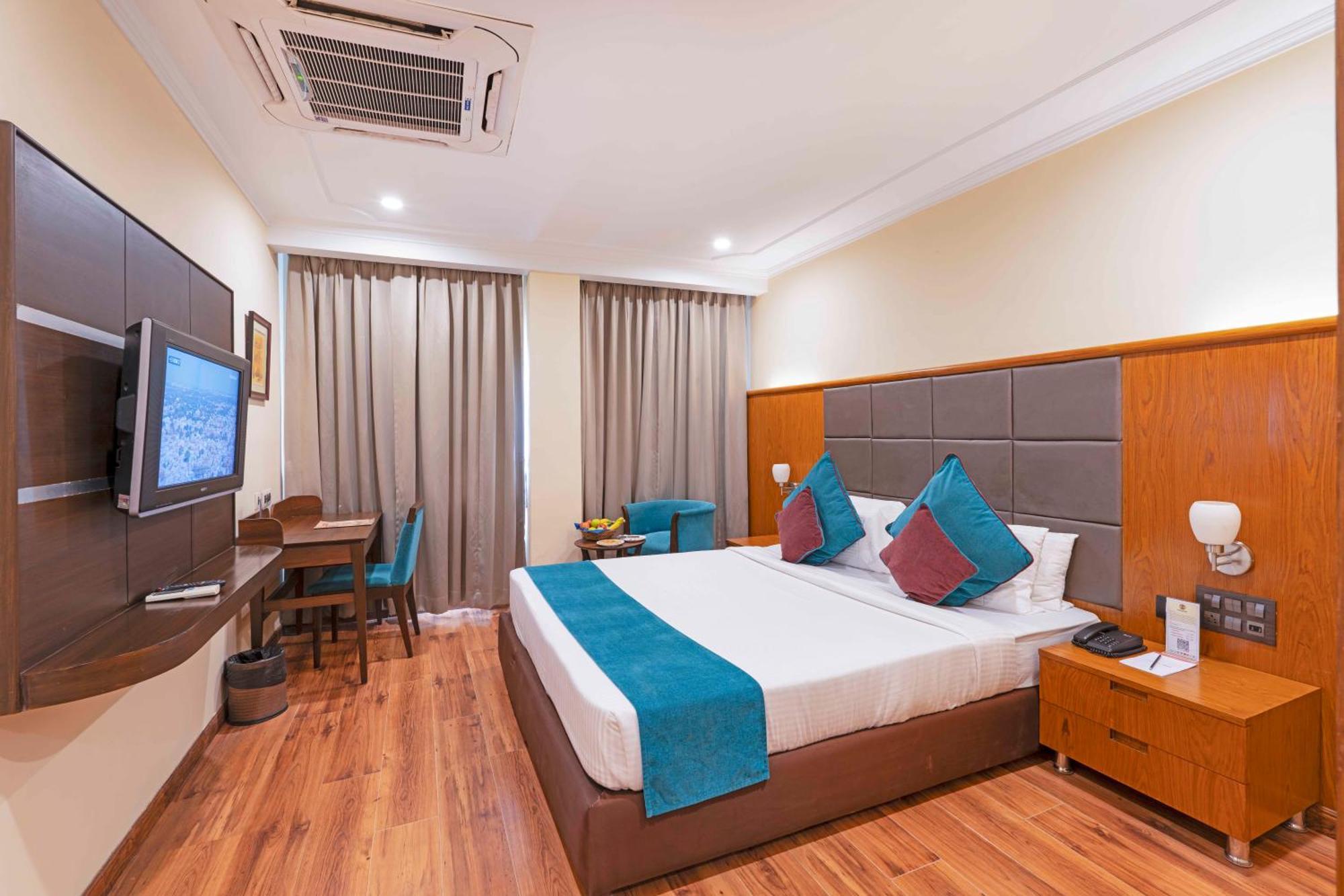 Indismart Hotel كولكاتا المظهر الخارجي الصورة