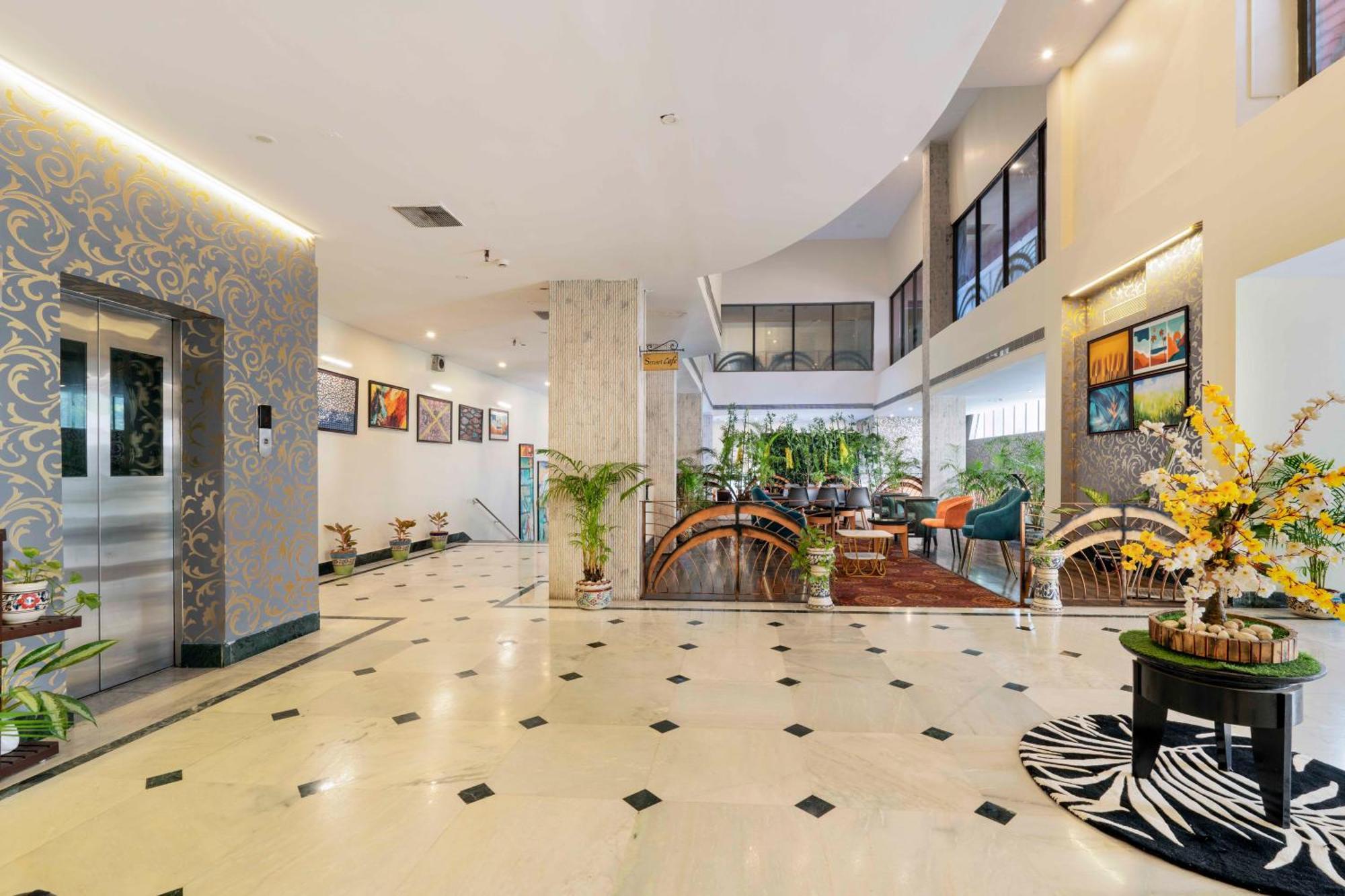 Indismart Hotel كولكاتا المظهر الخارجي الصورة