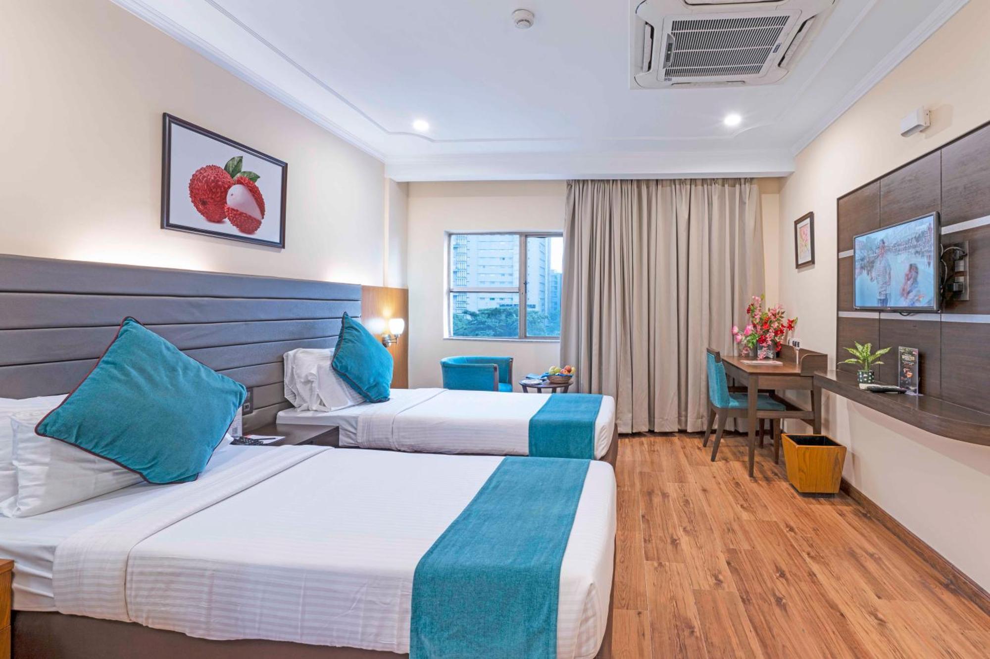 Indismart Hotel كولكاتا المظهر الخارجي الصورة