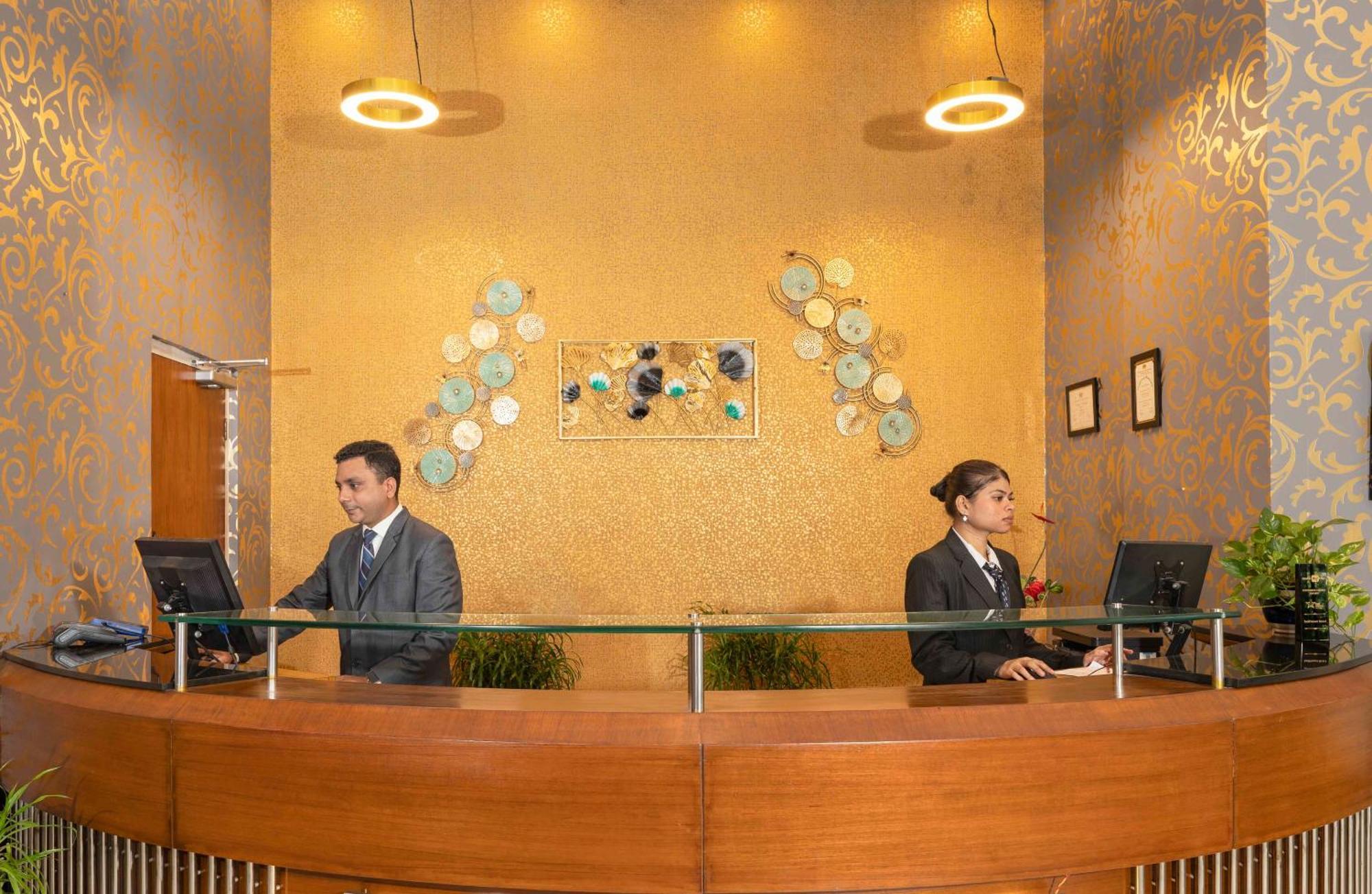 Indismart Hotel كولكاتا المظهر الخارجي الصورة