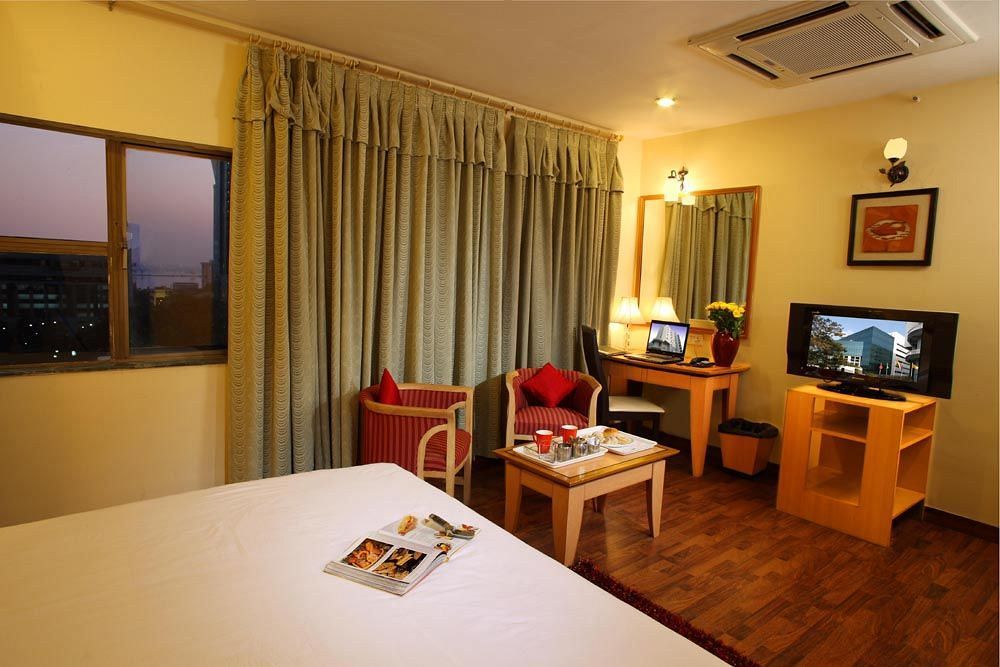 Indismart Hotel كولكاتا المظهر الخارجي الصورة